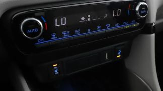 Leasing Hatchback Toyota Yaris 2022