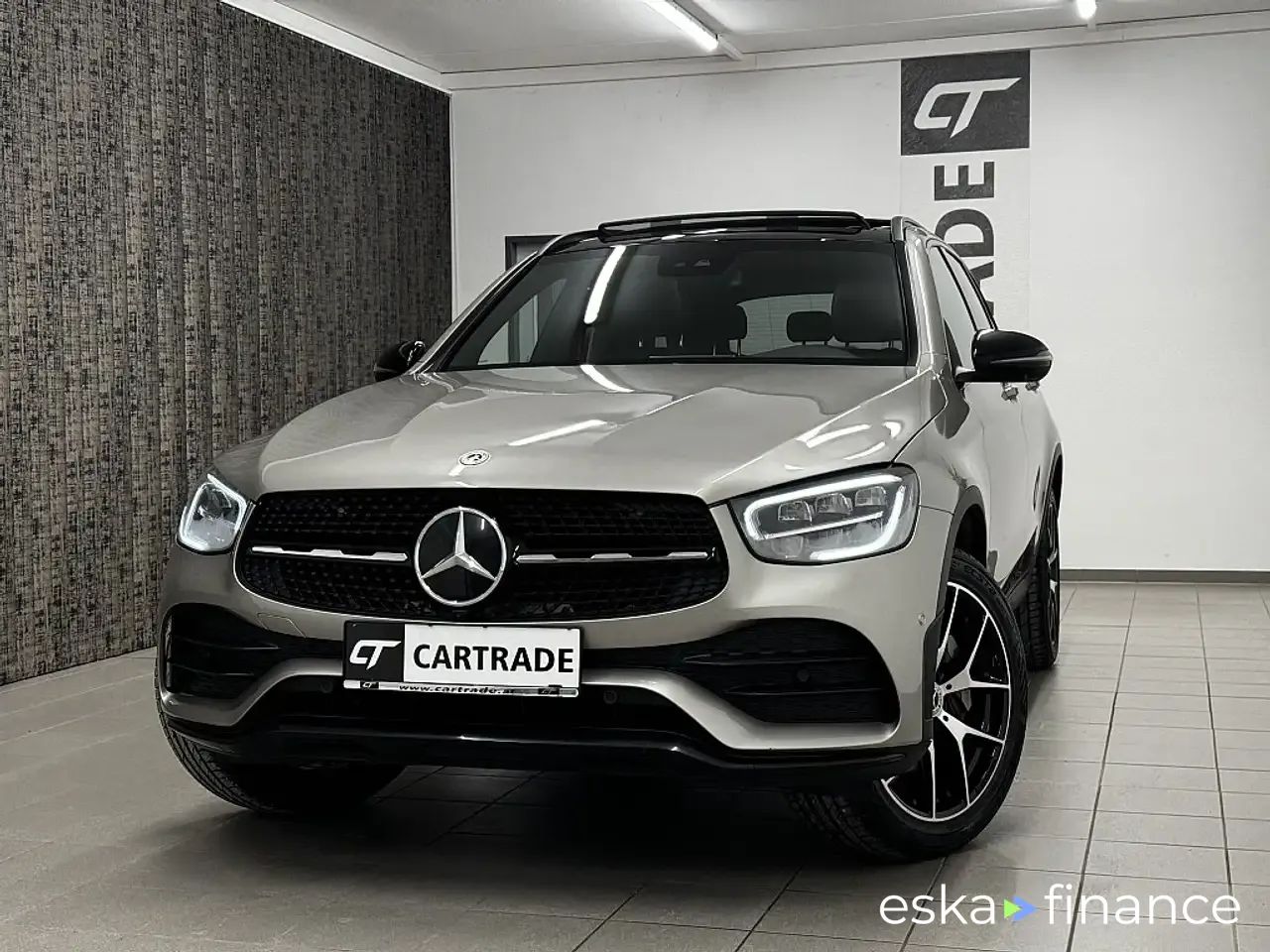 Finansowanie SUV MERCEDES GLC 300 2022