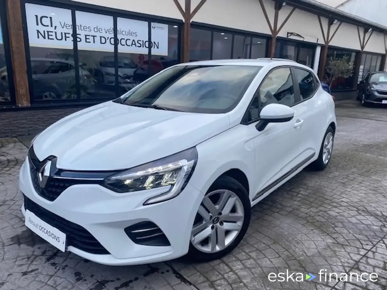 Lízing Sedan Renault Clio 2021