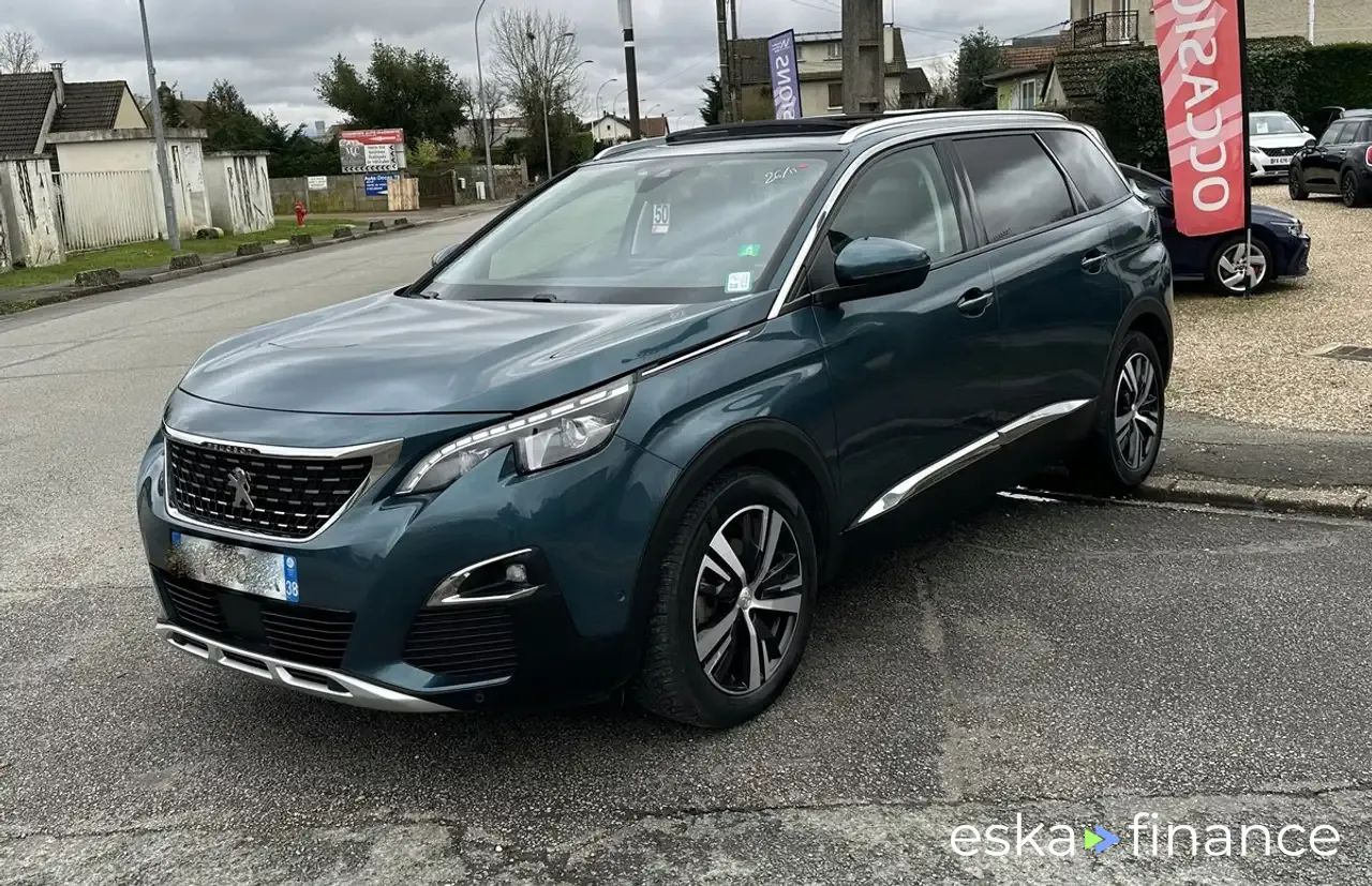 Lízing SUV Peugeot 5008 2019
