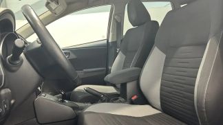 Leasing Sedan Toyota Auris 2017