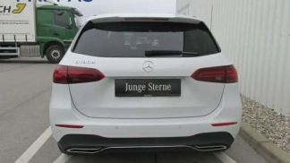 Lízing Sedan MERCEDES B 180 2023