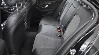 Lízing Sedan MERCEDES C 300 2020