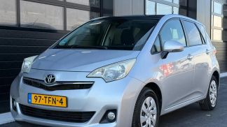 Lízing Hatchback Toyota Verso-S 2012