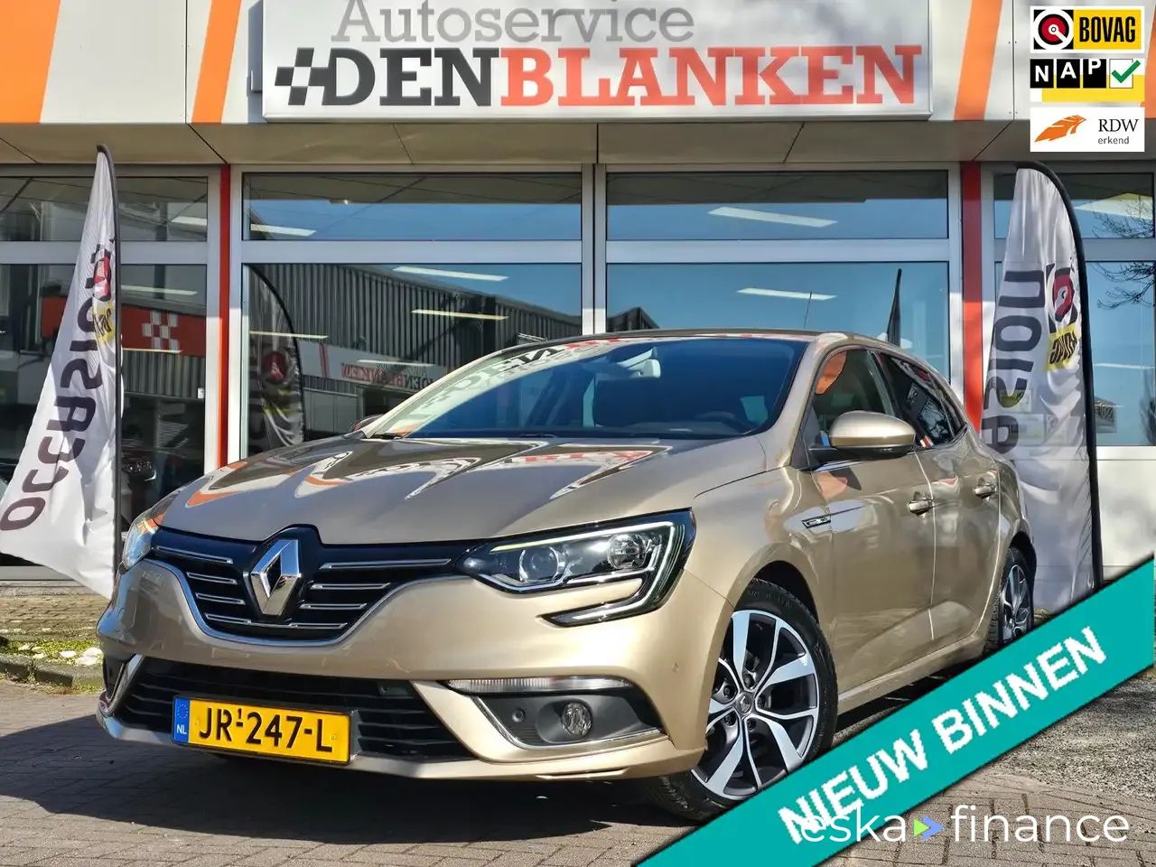 Lízing Hatchback Renault Megane 2016