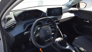 Lízing Hatchback Peugeot 208 2022
