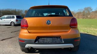 Lízing Hatchback Volkswagen Polo 2015
