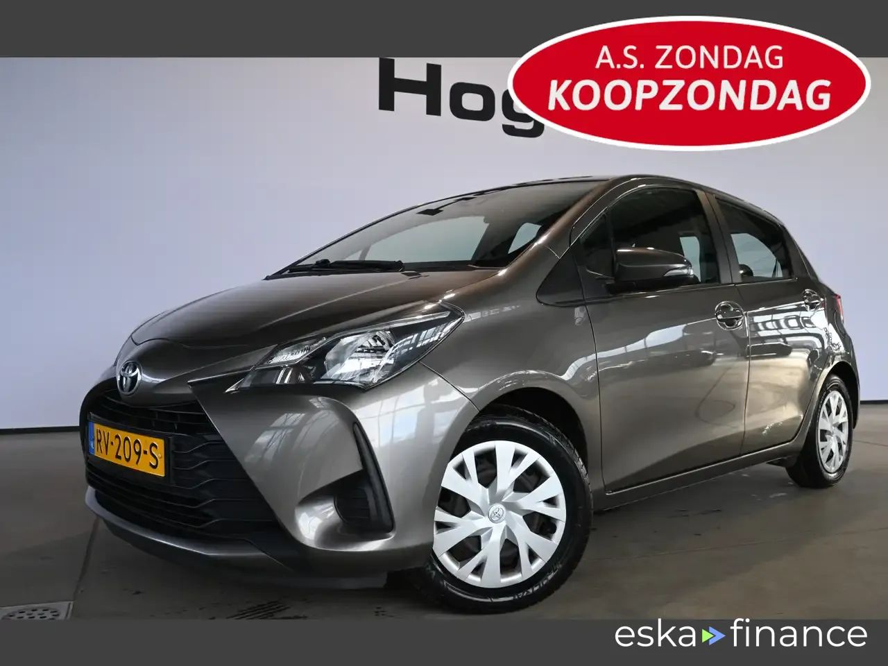 Lízing Hatchback Toyota Yaris 2018