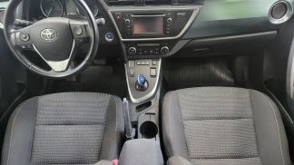 Lízing Kombi Toyota Auris 2013