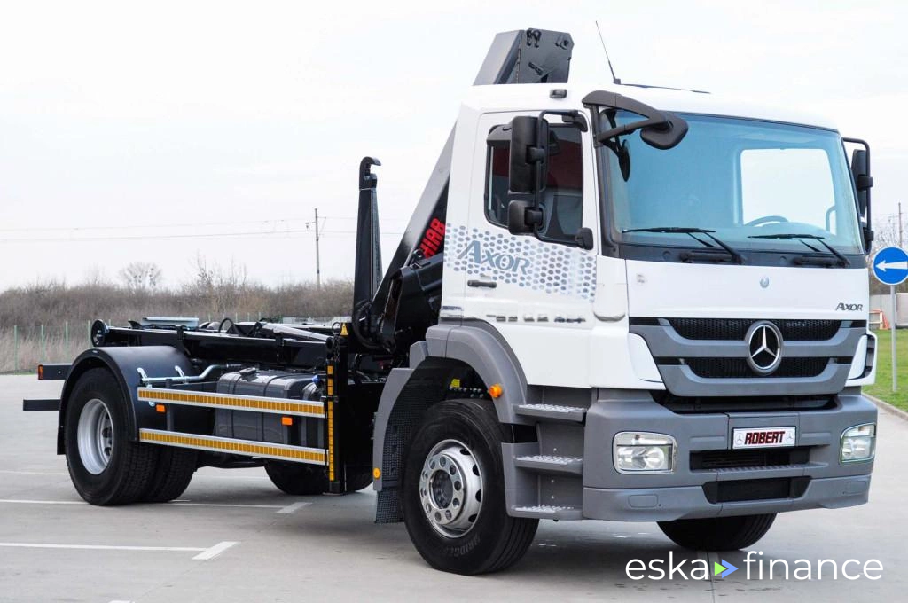Lízing Špeciálne nákladné vozidlo Mercedes-Benz Axor 2014