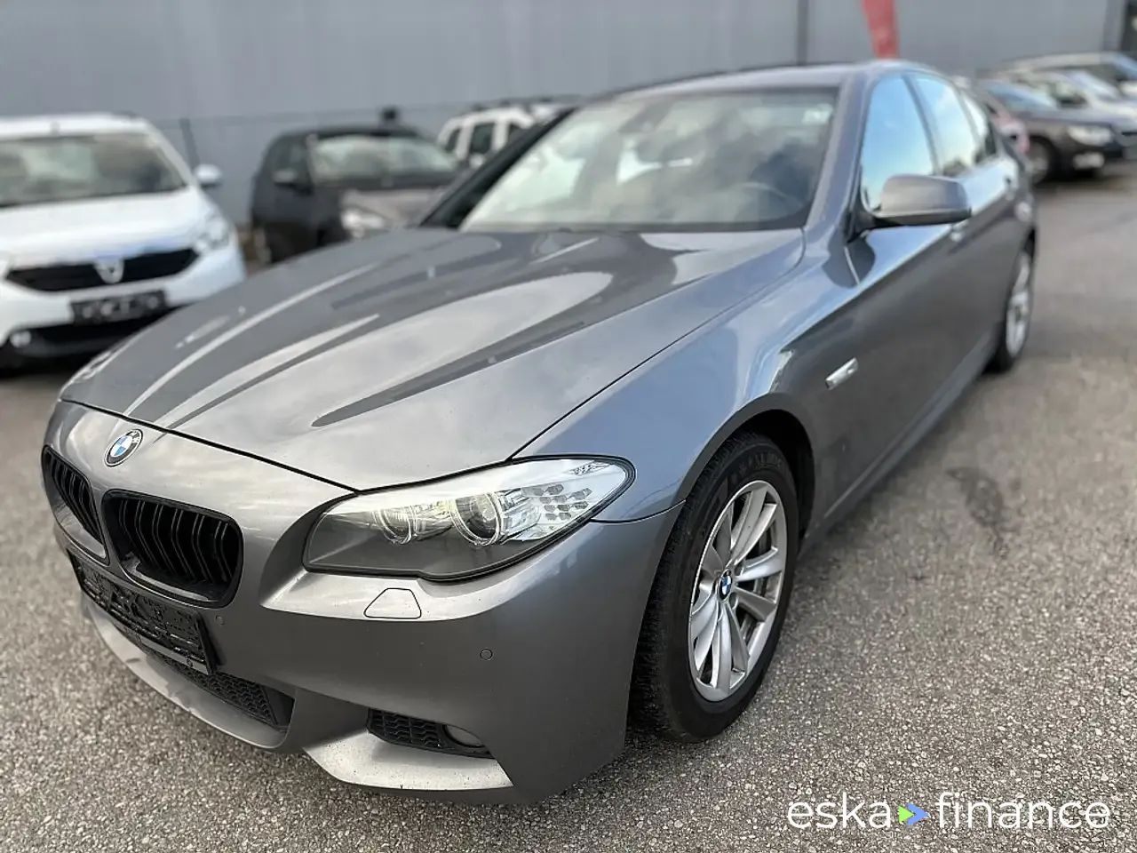 Lízing Sedan BMW 520 2012