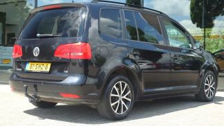 Lízing Hatchback Volkswagen Touran 2011