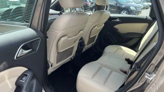 Lízing Hatchback MERCEDES B 180 2012