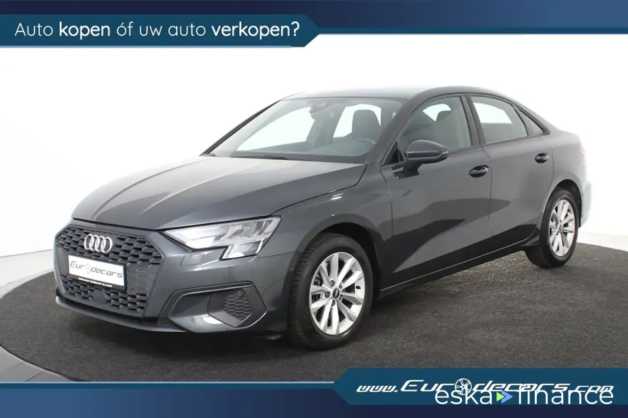 Lízing Sedan Audi A3 2021