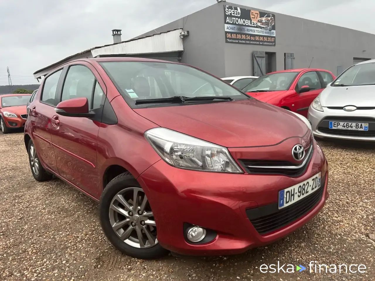 Finansowanie Sedan Toyota Yaris 2014