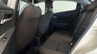 Lízing Sedan Mazda 2 2020