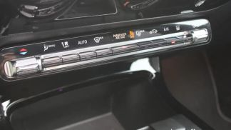 Lízing Sedan MERCEDES CLA 250 2020