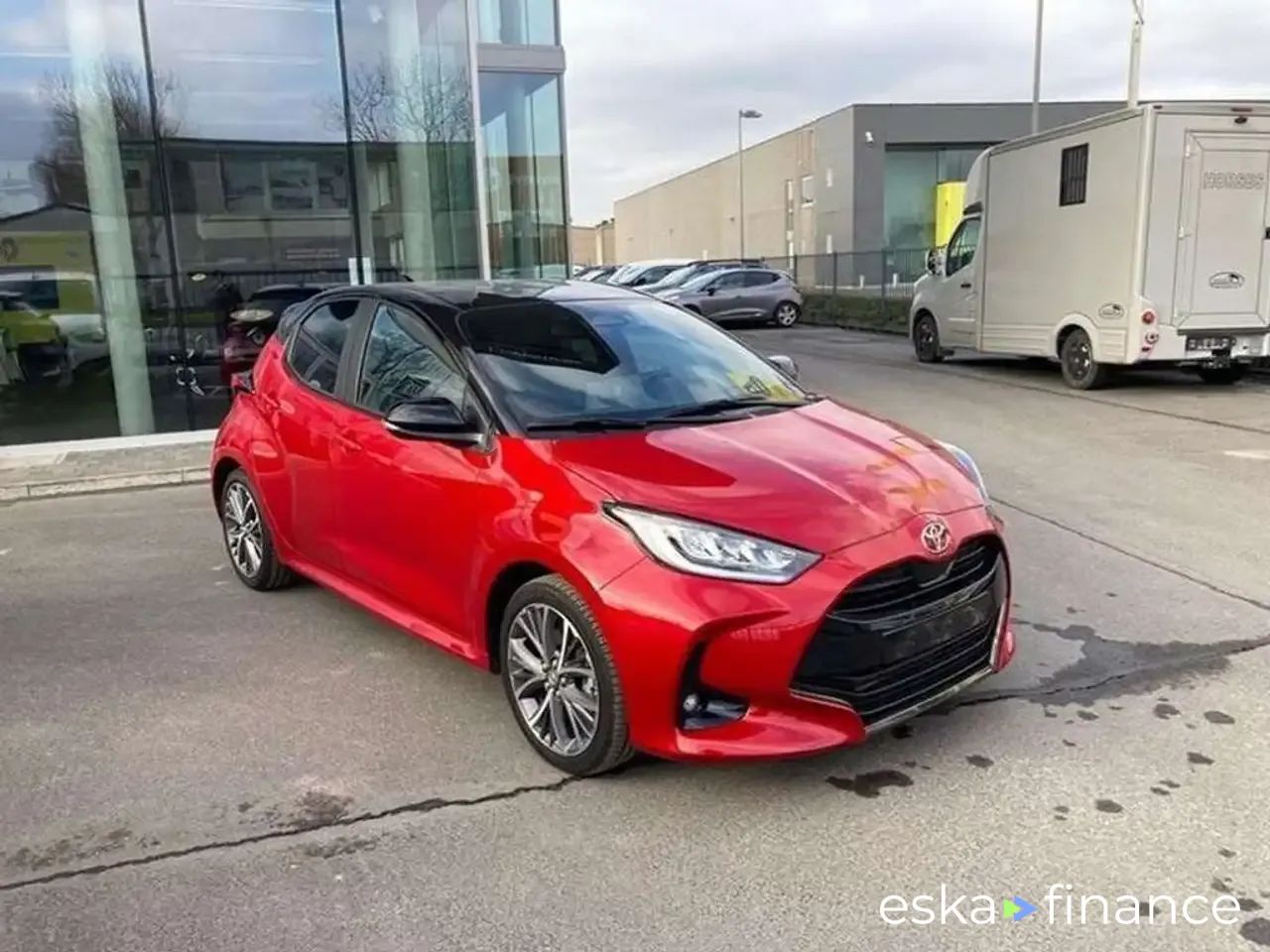 Lízing Sedan Toyota Yaris 2024