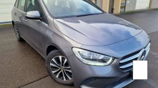 Lízing Hatchback MERCEDES B 180 2019