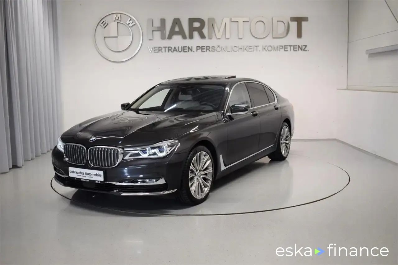 Finansowanie Sedan BMW 750 2017