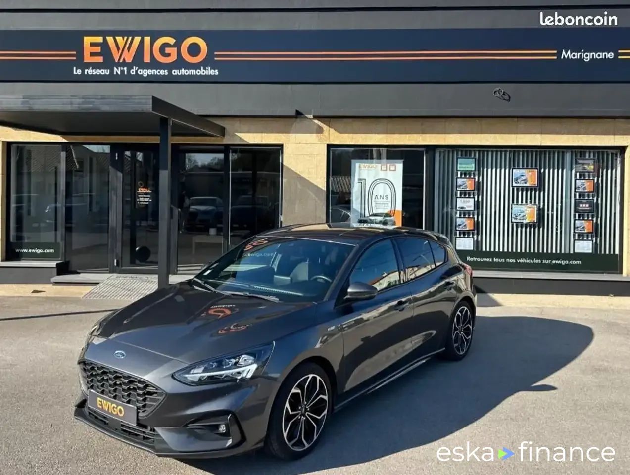 Lízing Sedan Ford Focus 2020