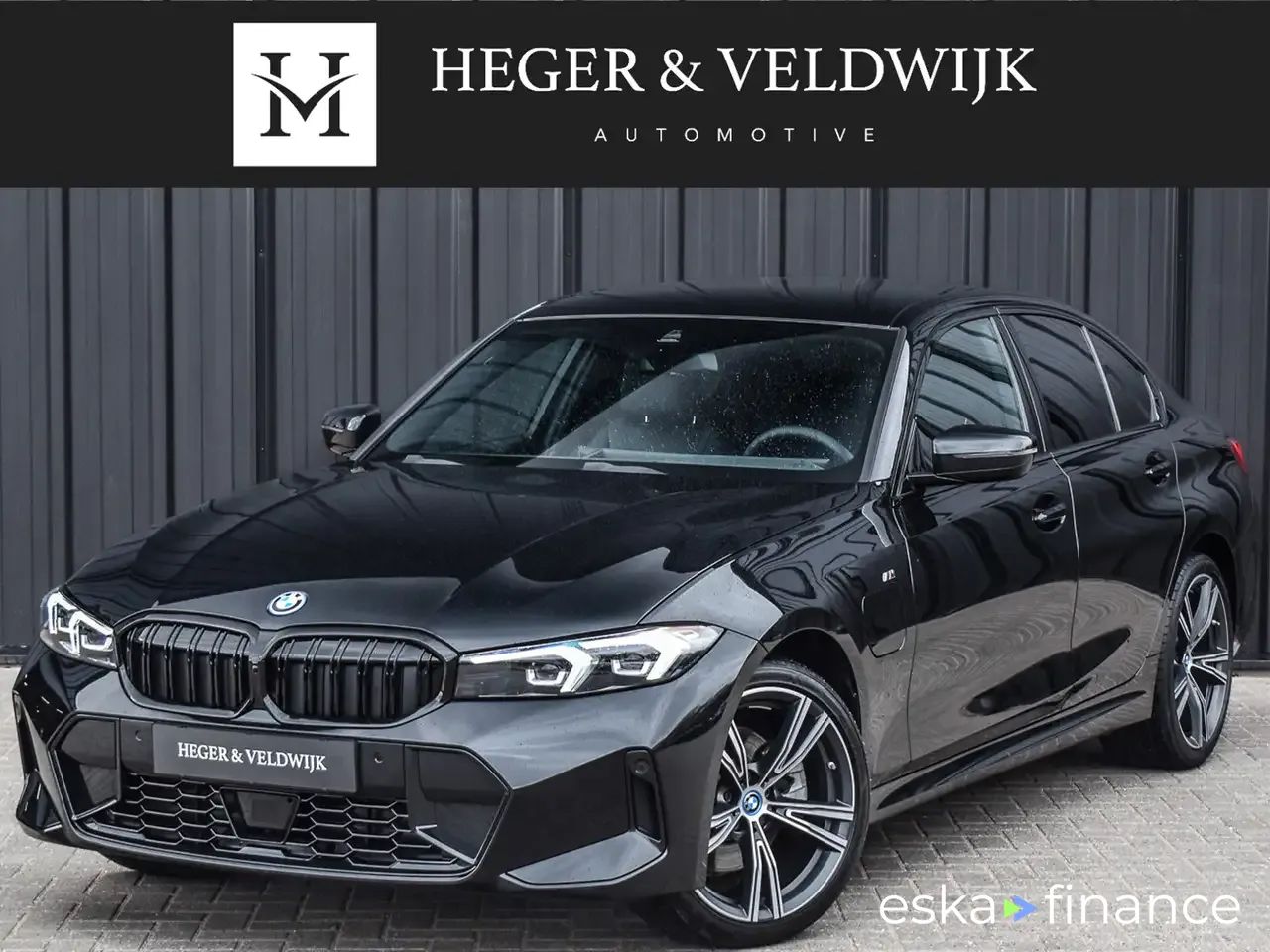 Lízing Sedan BMW 330 2024