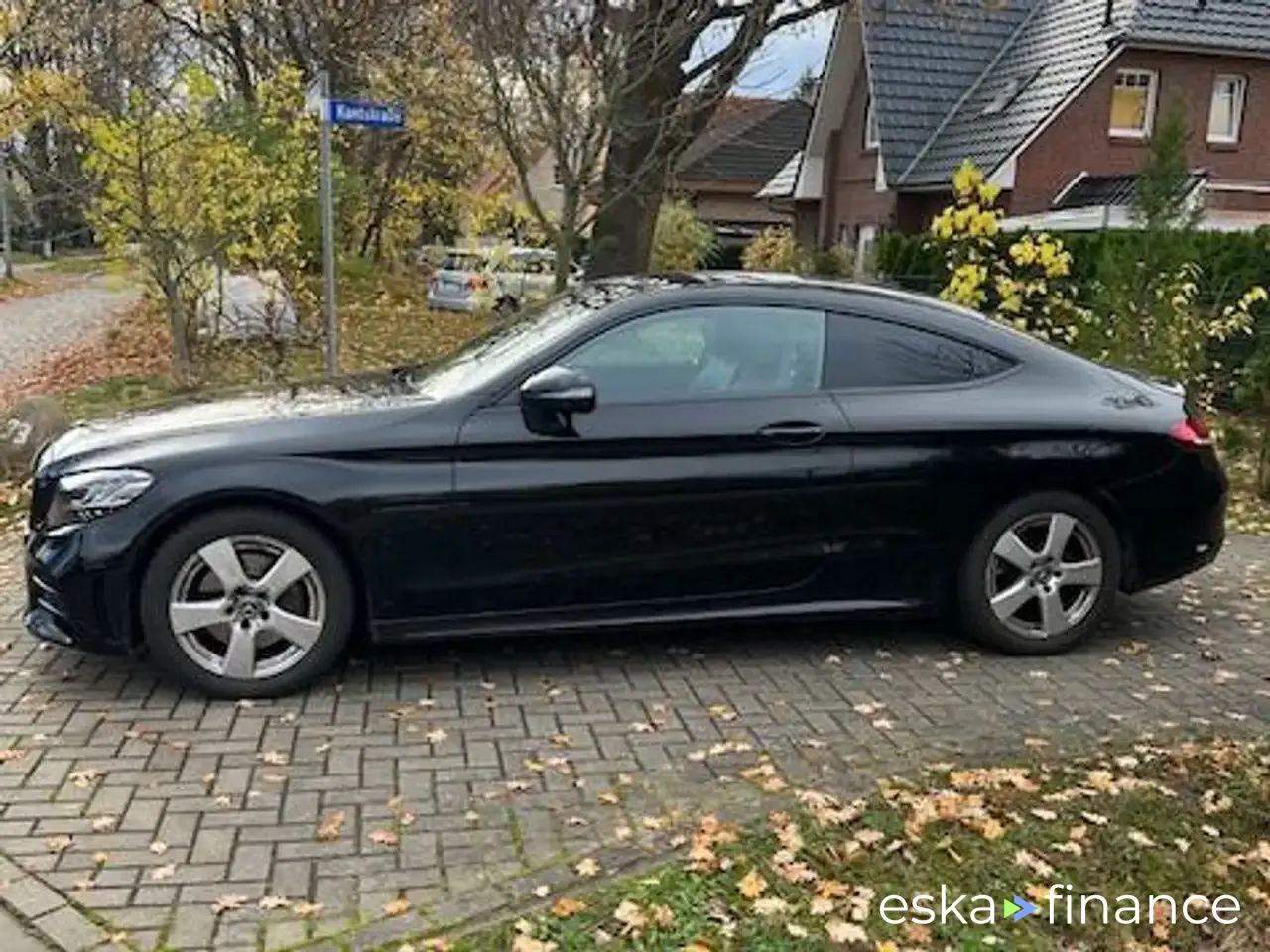 Lízing Kupé MERCEDES C 180 2020