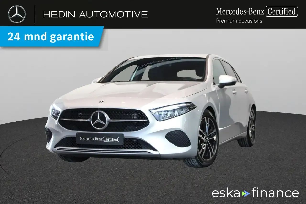 Leasing Hatchback MERCEDES A 180 2024