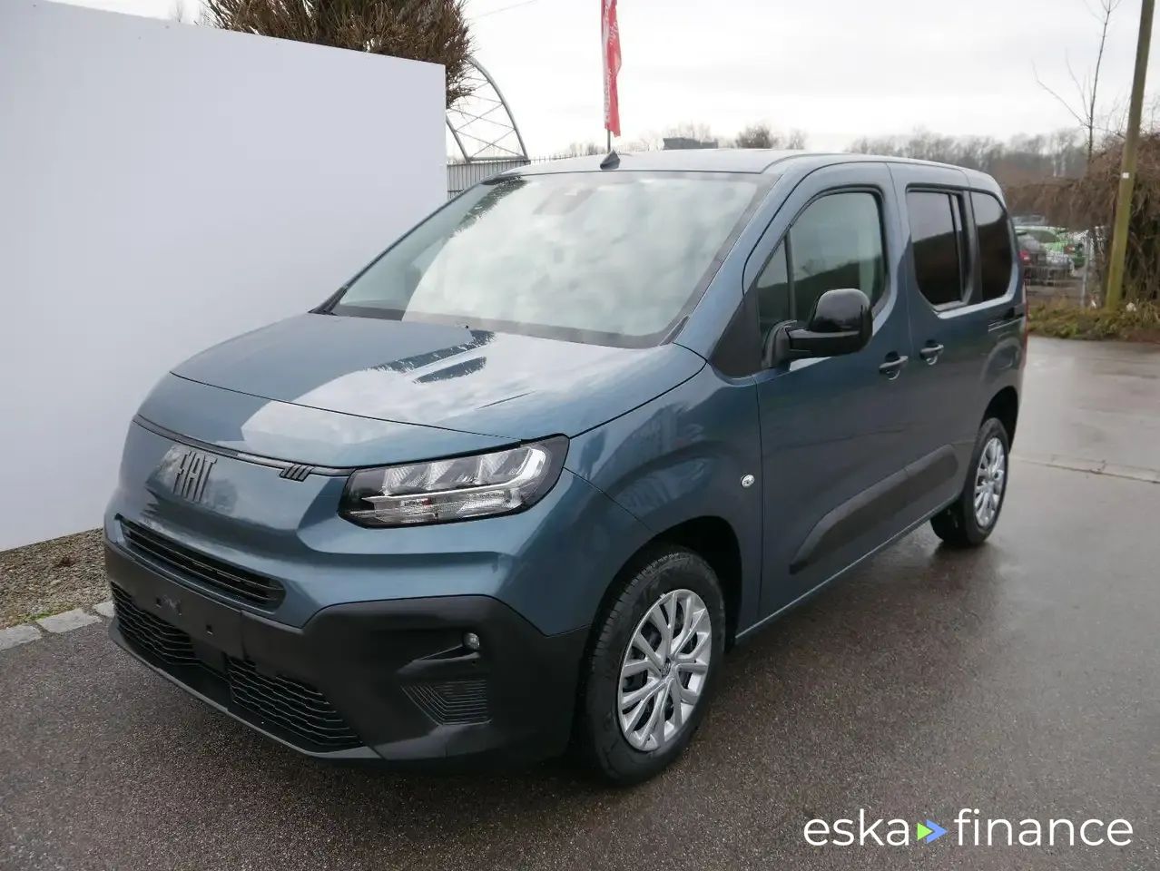 Lízing Hatchback Fiat Doblo 2024