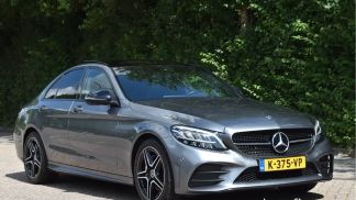 Lízing Sedan MERCEDES C 180 2021
