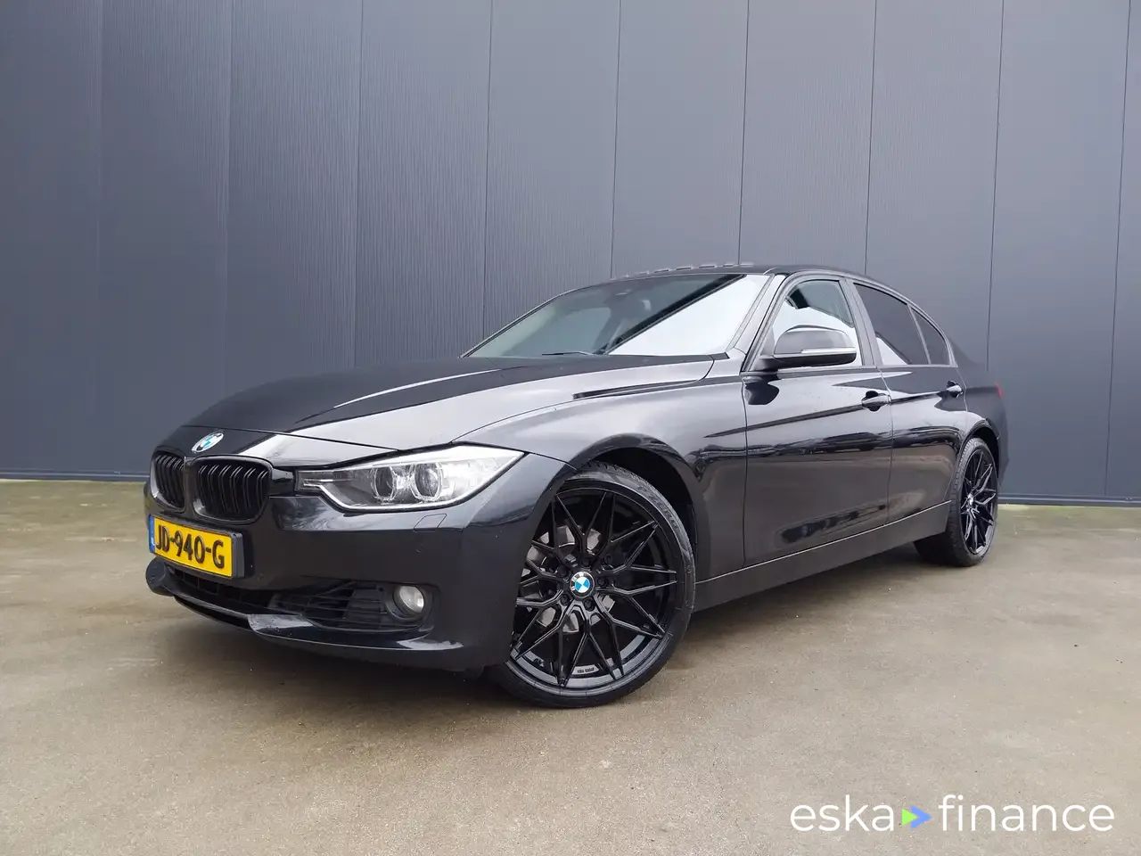 Leasing Sedan BMW 320 2015
