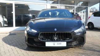 Lízing Sedan Maserati Ghibli 2016
