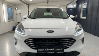 SUV Ford Kuga 2022