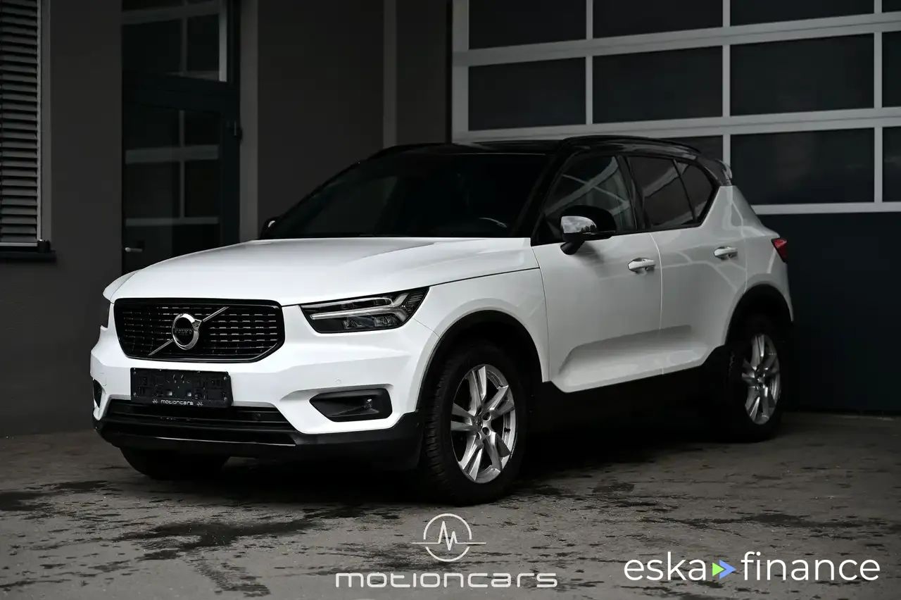 Finansowanie SUV Volvo XC40 2019