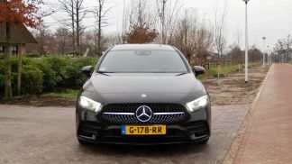 Lízing Sedan MERCEDES A 200 2019