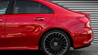 Lízing Sedan MERCEDES A 180 2024