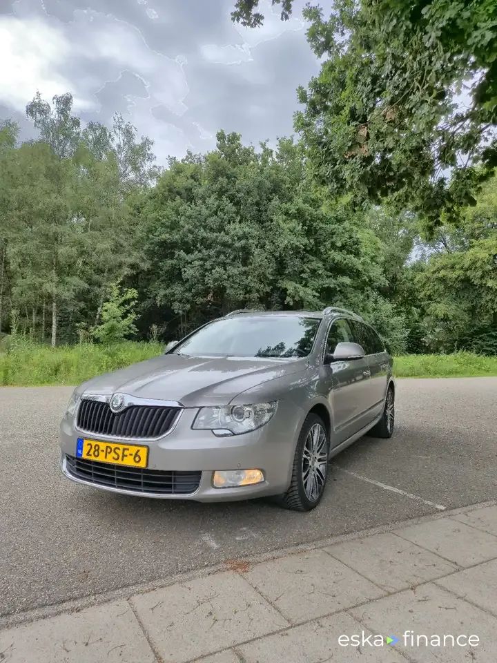 Leasing Wagon Skoda Superb 2011