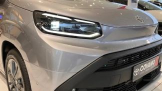 Lízing Hatchback Toyota Verso 2025