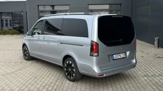 Financování Hatchback MERCEDES V 300 2025