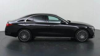 Lízing Sedan MERCEDES E 300 2024