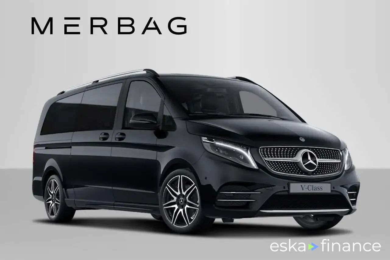 Lízing Hatchback MERCEDES V 300 2023