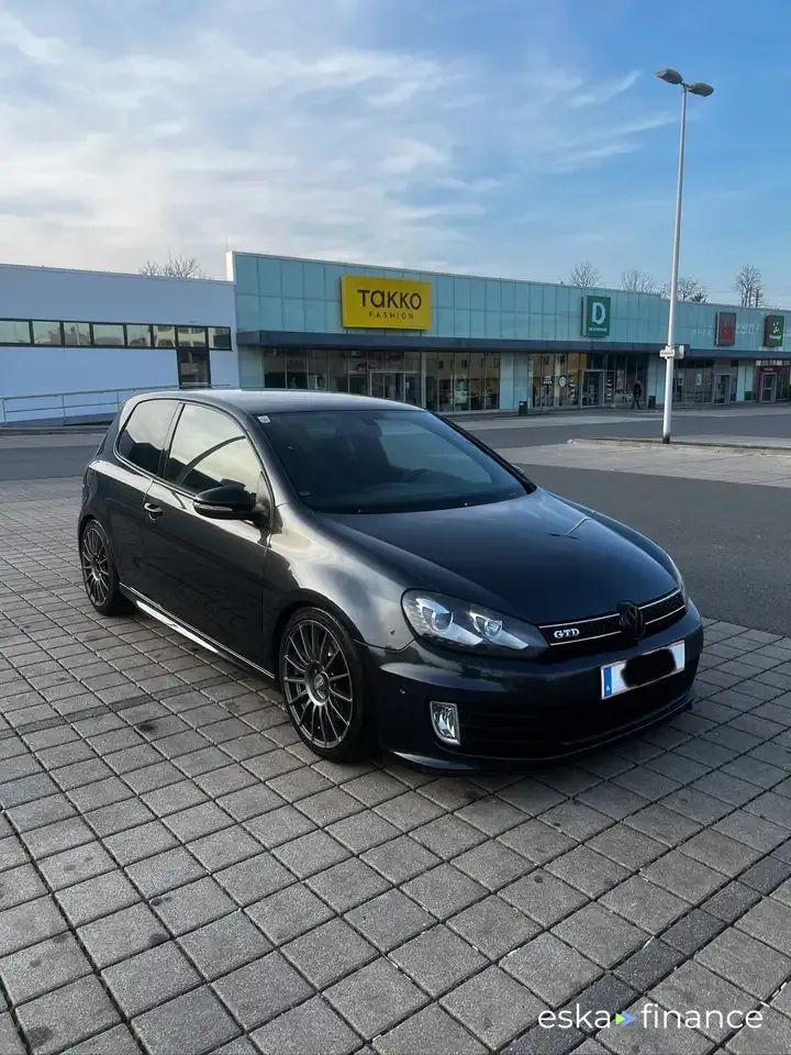 Lízing Sedan Volkswagen GOLF GTD 2010