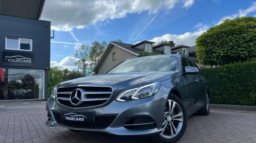 MERCEDES E 220 2016