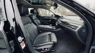 Lízing Sedan BMW 740 2017
