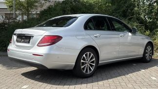 Lízing Sedan MERCEDES E 200 2019
