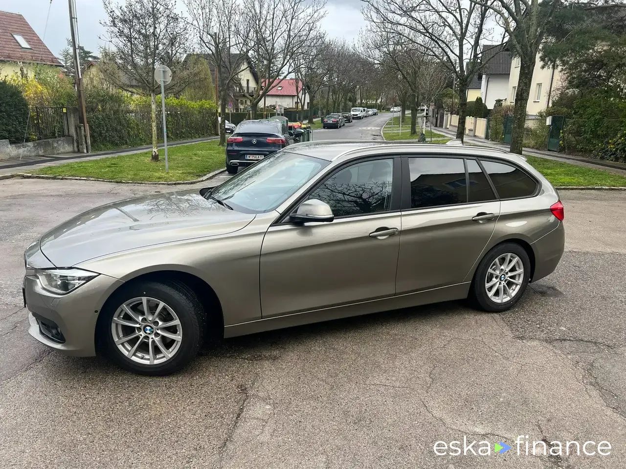 Lízing Kombi BMW 318 2019