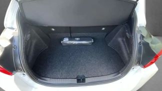 Lízing Hatchback Toyota Yaris 2024