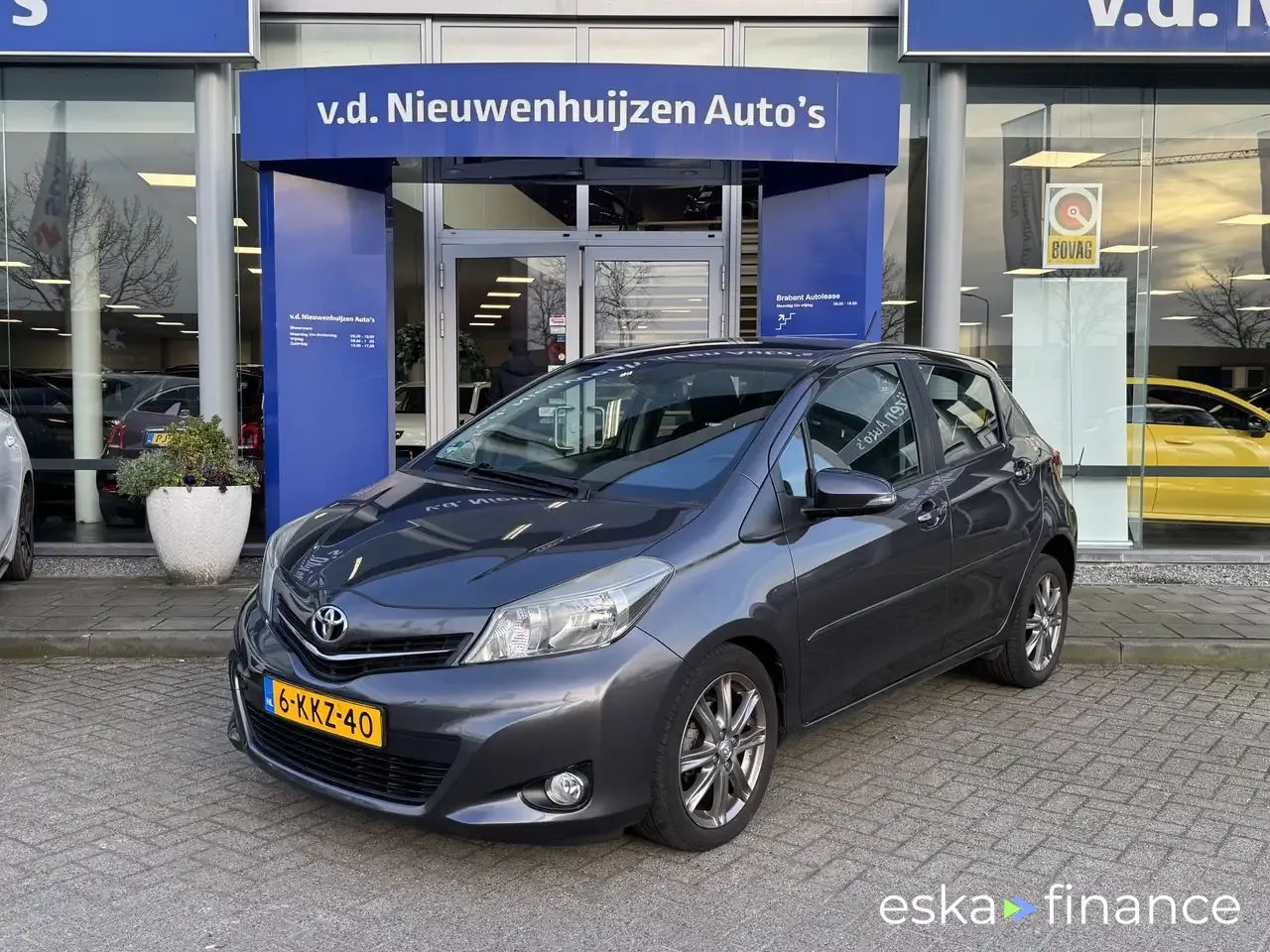 Financování Hatchback Toyota Yaris 2013