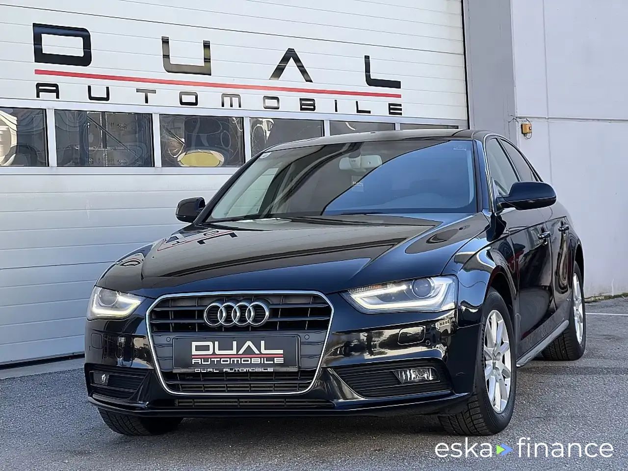 Lízing Sedan Audi A4 2012