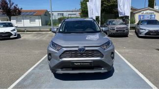 SUV Toyota RAV 4 2021